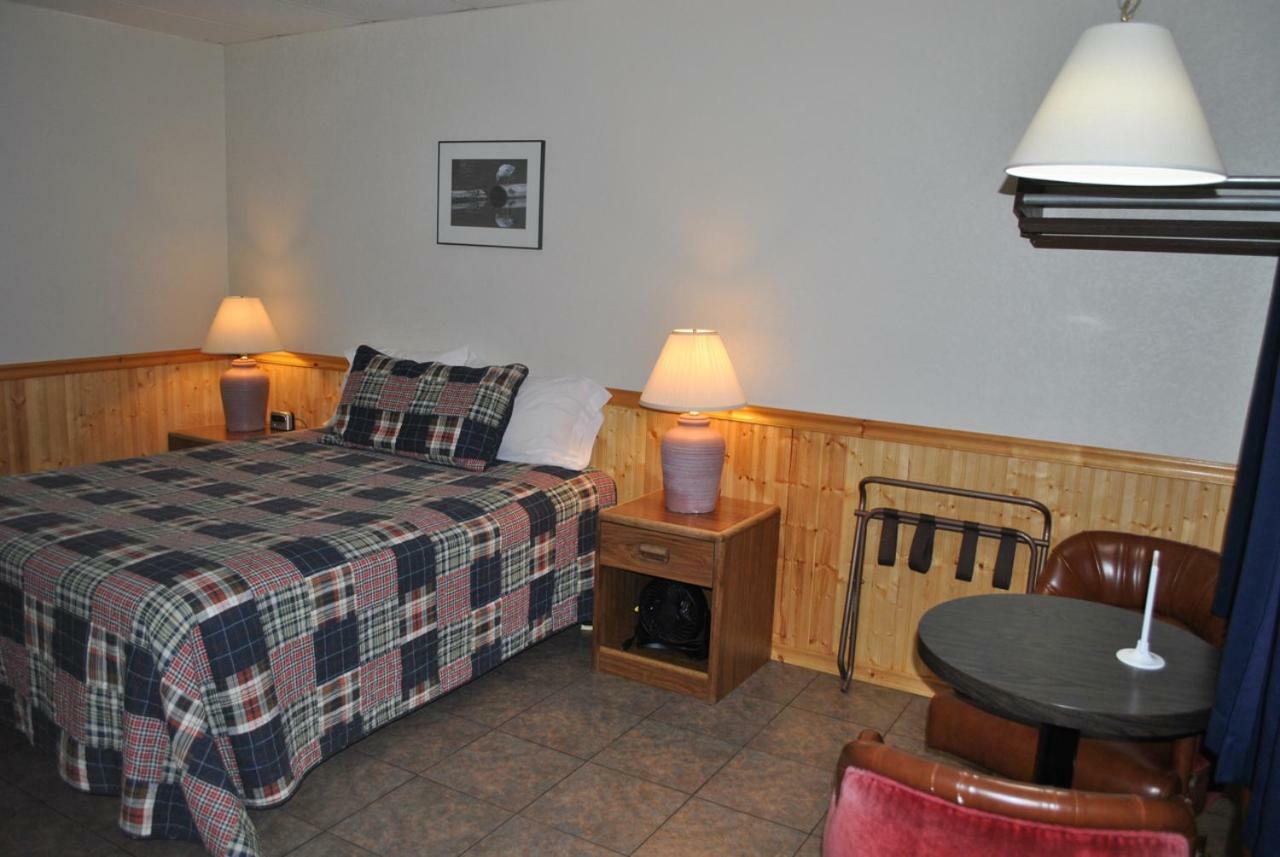 Aspen Inn Fort Klamath エクステリア 写真