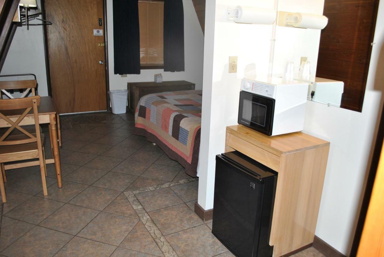 Aspen Inn Fort Klamath エクステリア 写真