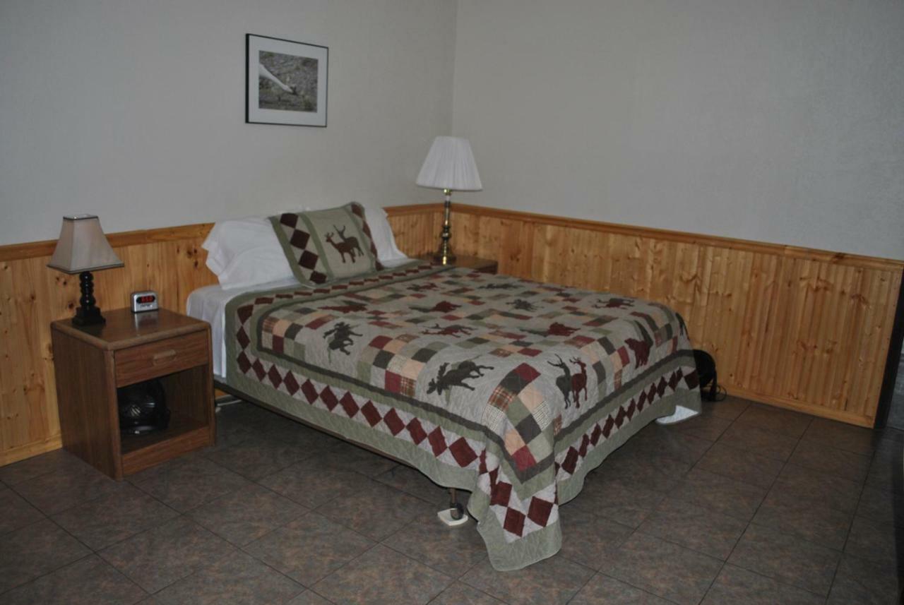 Aspen Inn Fort Klamath エクステリア 写真