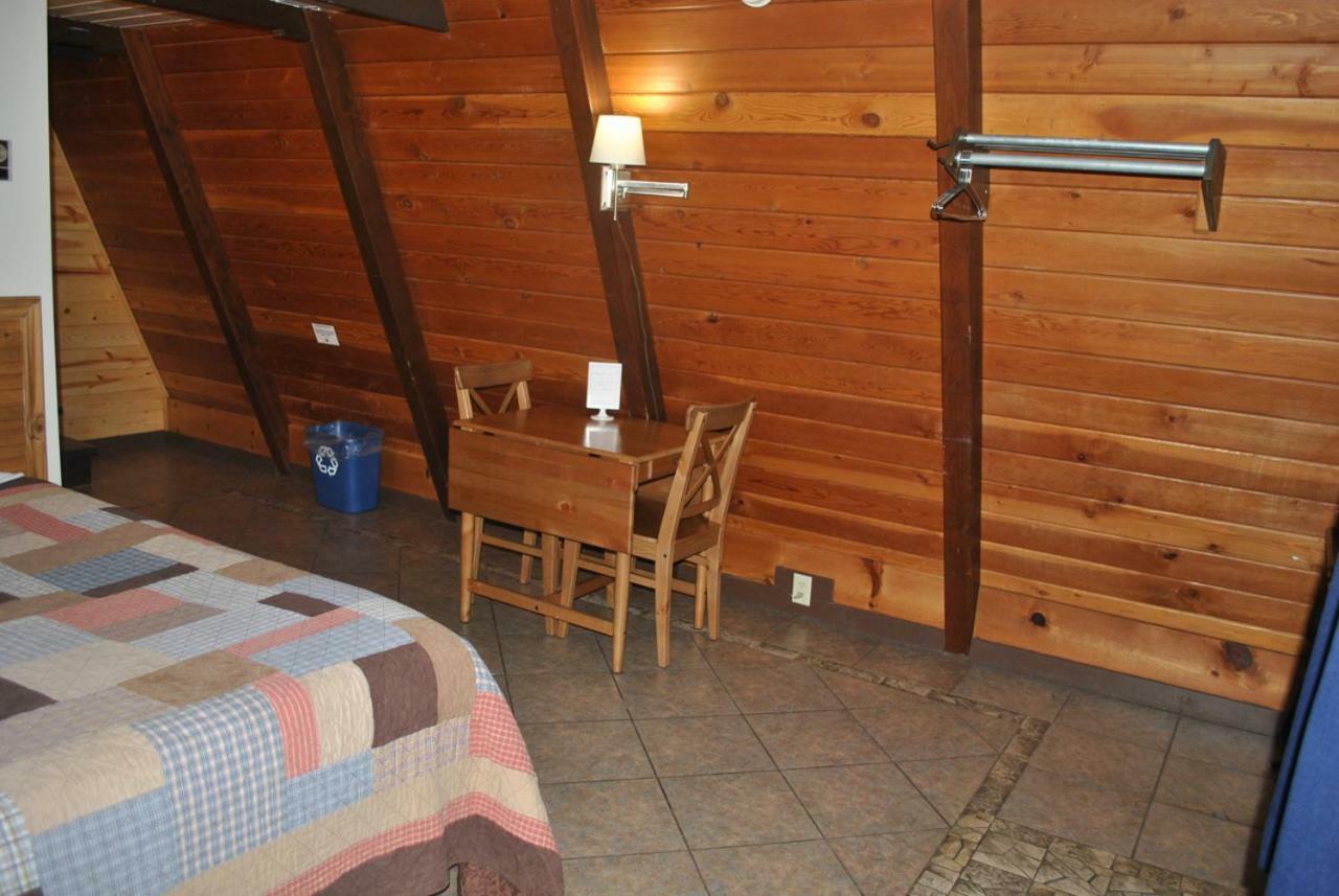 Aspen Inn Fort Klamath エクステリア 写真