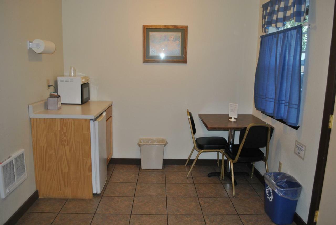 Aspen Inn Fort Klamath エクステリア 写真