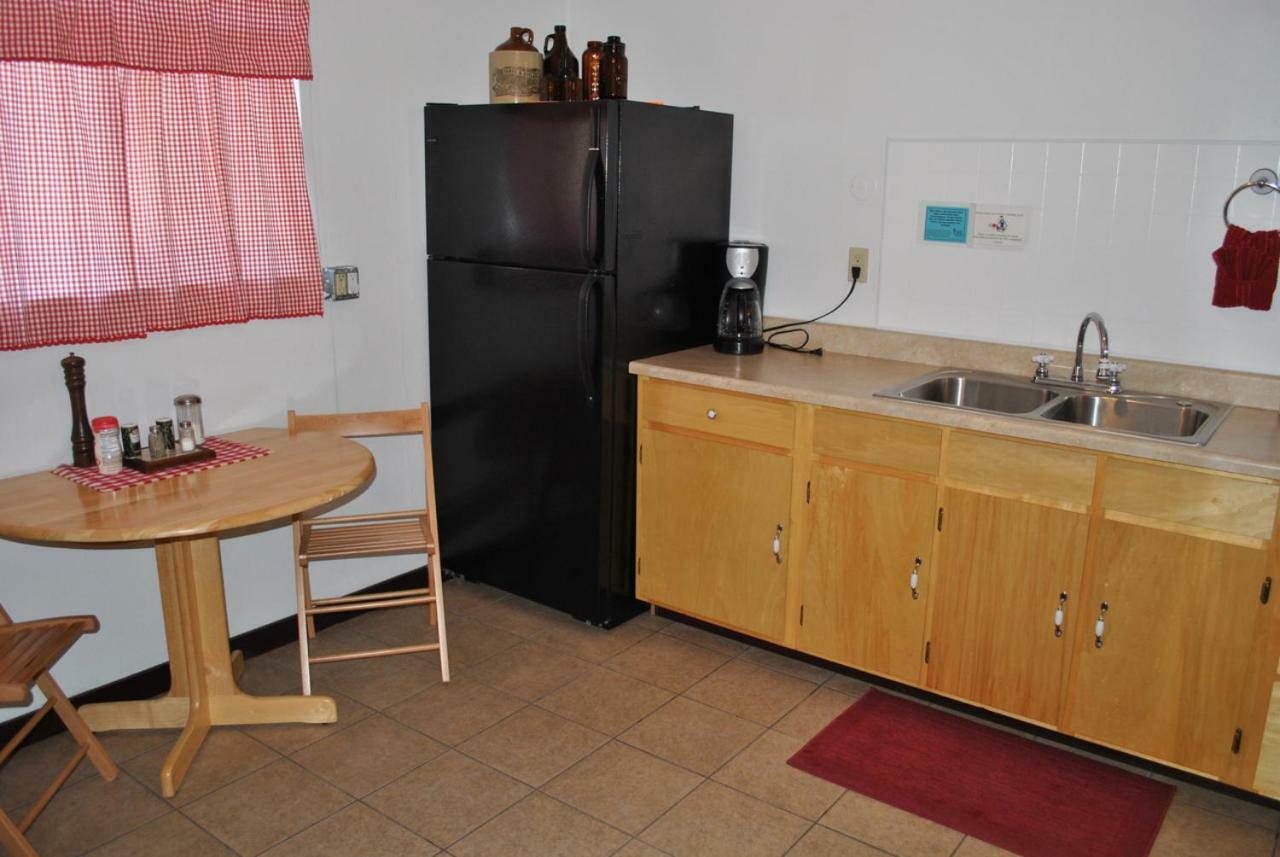 Aspen Inn Fort Klamath エクステリア 写真