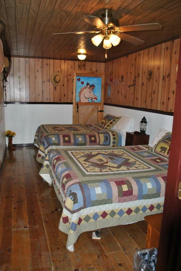 Aspen Inn Fort Klamath エクステリア 写真