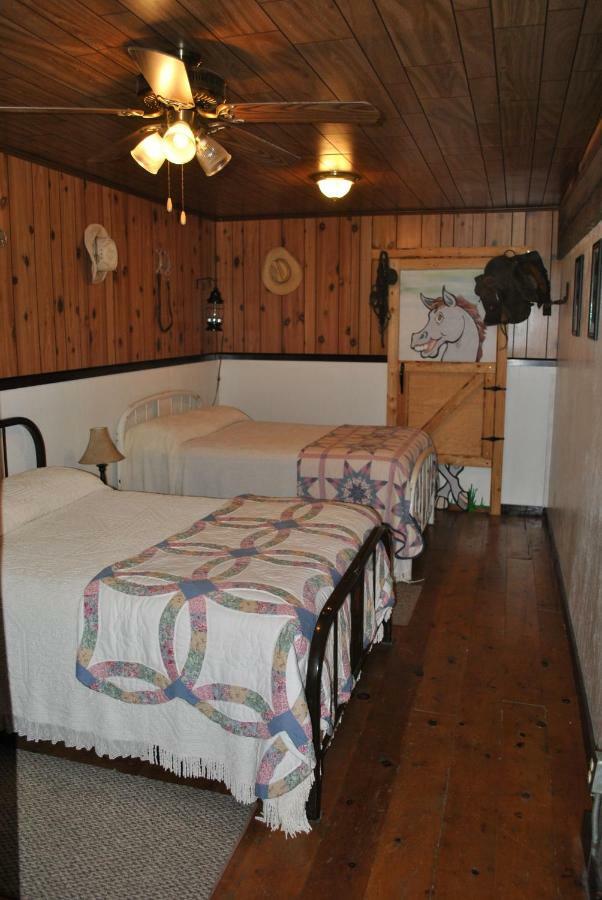 Aspen Inn Fort Klamath エクステリア 写真